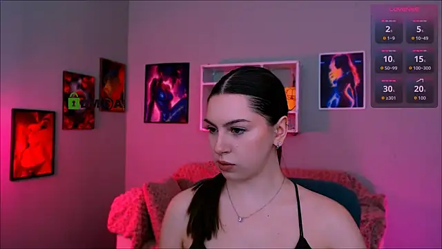 Snapshot of amalialowell chatting on 28, 5, 2026 amalialowell online show from 28, 5, 2026