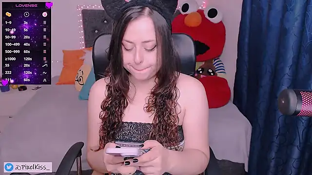 PixelKiss  online show from 4, 3, 2026