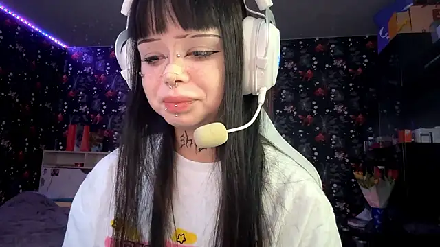 Luna Sohotti online show from 9, 3, 2026