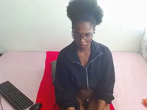ChocoSlenderXXX online show from 25, 5, 2026