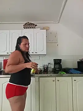 Snapshot of Mishell_Perez chatting on 21, 2, 2026 Mishell Perez online show from 21, 2, 2026