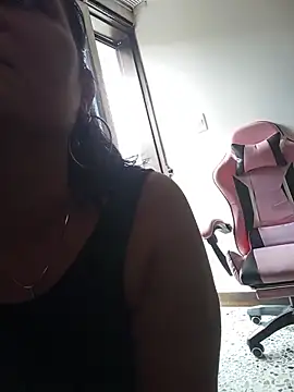 Snapshot of Mishell_Perez chatting on 23, 2, 2026 Mishell Perez online show from 23, 2, 2026