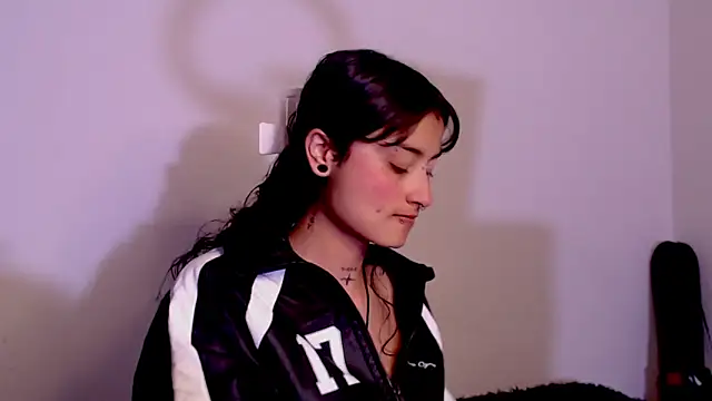 Snapshot of Lili__Clan chatting on 24, 2, 2026 Lili Clan online show from 24, 2, 2026