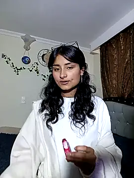 Lili  Clan online show from 21, 4, 2026