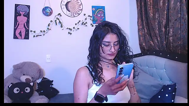 Lili  Clan online show from 24, 6, 2026