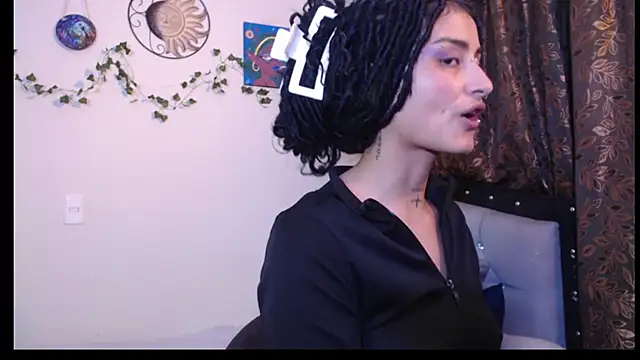 Lili  Clan online show from 9, 7, 2026
