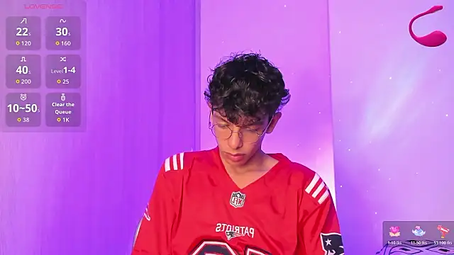 Snapshot of Maxfrost1 chatting on 1, 3, 2026 Maxfrost1 online show from 1, 3, 2026