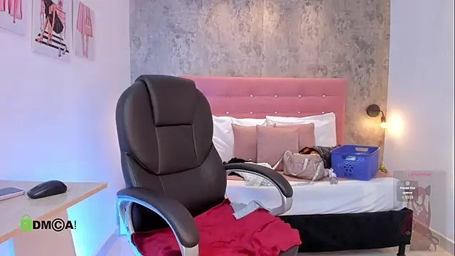 brithanycampbell online show from 10, 4, 2026