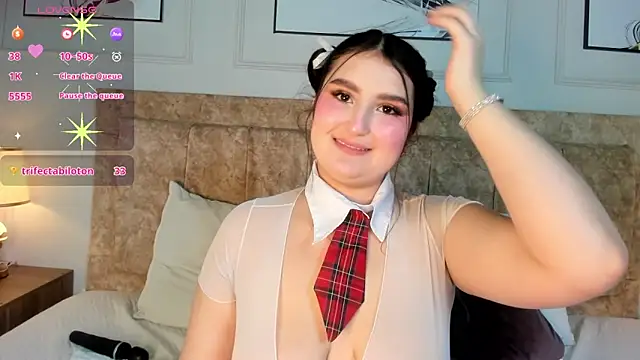 zoe moon   online show from 1, 4, 2026