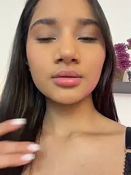 AlessiaVallmont online show from 24, 2, 2026