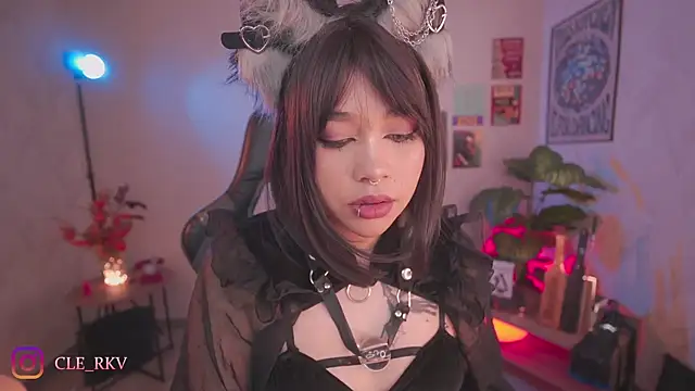 violette clerk1  online show from 12, 4, 2026