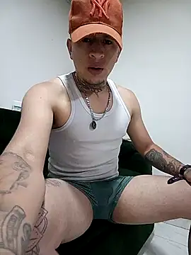 Valentino dominusSex online show from 19, 3, 2026