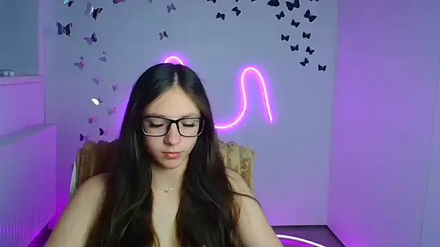 KissMeJulia online show from 20, 6, 2026