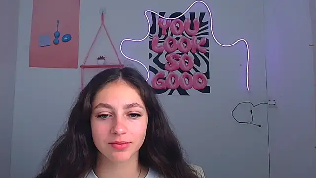 KissMeJulia online show from 25, 6, 2026
