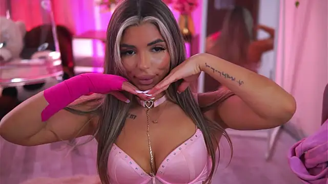 CrisstyBlair online show from 24, 4, 2026