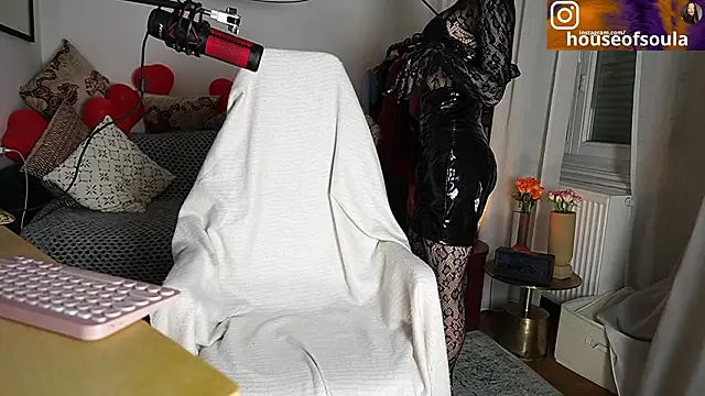 supreme dominatrix online show from 12, 3, 2026