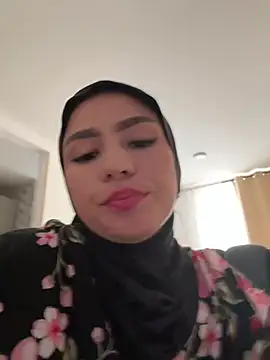 Snapshot of Darsha_Khemu chatting on 23, 7, 2026 Darsha Khemu online show from 23, 7, 2026