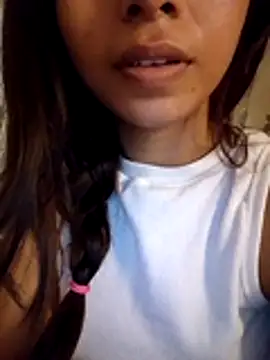 Snapshot of cute_girl_29 chatting on 6, 8, 2026 cute girl 29 online show from 6, 8, 2026