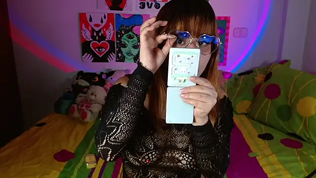 chloe roxy online show from 9, 6, 2026