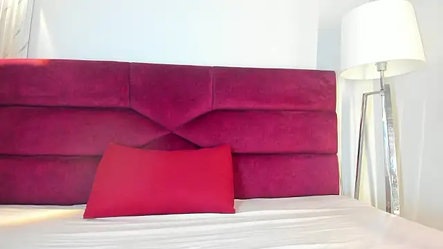 Blue MoonXXX online show from 12, 3, 2026