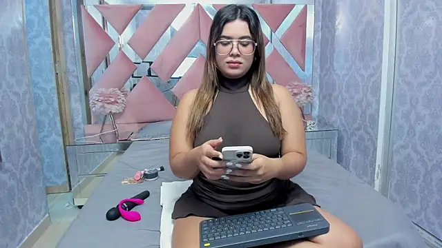 Snapshot of liz_ariza4u chatting on 1, 4, 2026 liz ariza4u online show from 1, 4, 2026