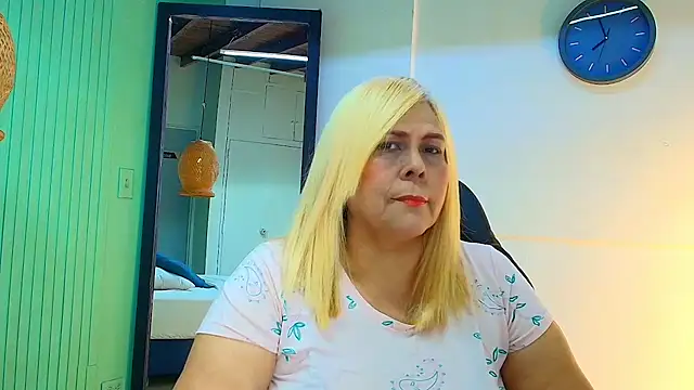 Snapshot of eva_colen50 chatting on 19, 3, 2026 eva colen50 online show from 19, 3, 2026