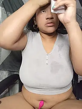 Snapshot of gigiblue89 chatting on 24, 6, 2026 gigiblue89 online show from 24, 6, 2026