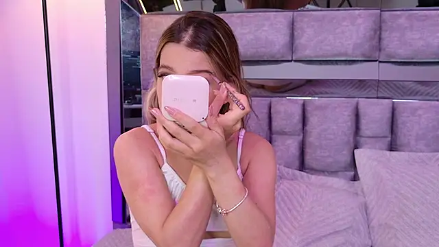 BritnyBlossom online show from 6, 3, 2026