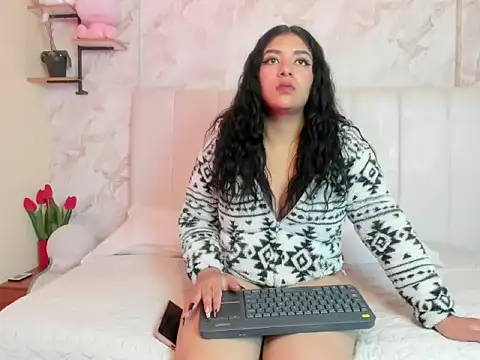 Snapshot of KaileeRoss chatting on 23, 2, 2026 KaileeRoss online show from 23, 2, 2026