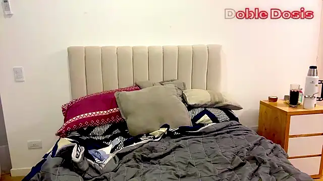 Snapshot of Doble_Dosis chatting on 21, 2, 2026 Doble Dosis online show from 21, 2, 2026