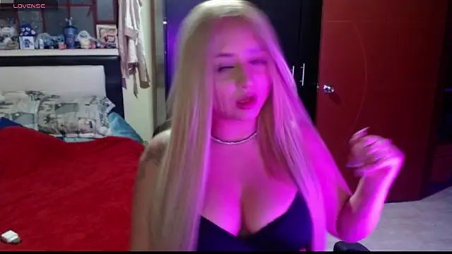 Snapshot of Cammile__Iryna chatting on 22, 6, 2026 Cammile Iryna online show from 22, 6, 2026
