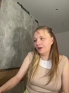 DistrictGirl online show from 25, 3, 2026