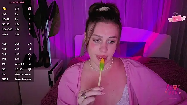 Snapshot of Milana_Monroe chatting on 21, 6, 2026 Milana Monroe online show from 21, 6, 2026