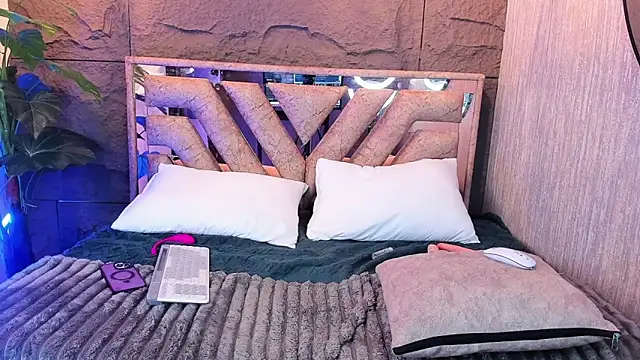 SophyAdams online show from 21, 4, 2026