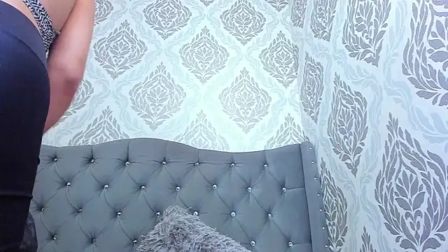 Evaalux online show from 9, 4, 2026