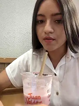 DulceCaroX online show from 18, 3, 2026