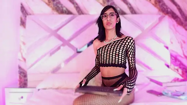 Julietta Foxx online show from 7, 3, 2026