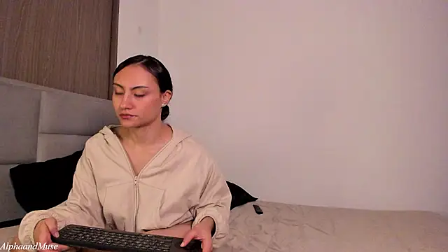 Snapshot of alphaandmuse chatting on 2, 3, 2026 alphaandmuse online show from 2, 3, 2026