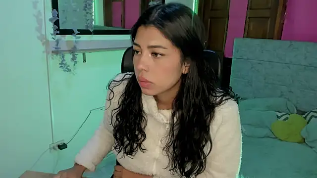 Aysha winxs online show from 24, 5, 2026