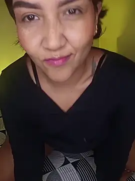 Snapshot of EmiliaVincenzo chatting on 24, 2, 2026 EmiliaVincenzo online show from 24, 2, 2026