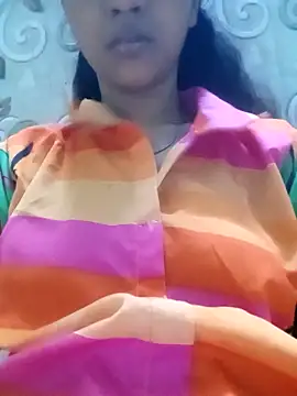 Snapshot of Vandana122 chatting on 7, 5, 2026 Vandana122 online show from 7, 5, 2026