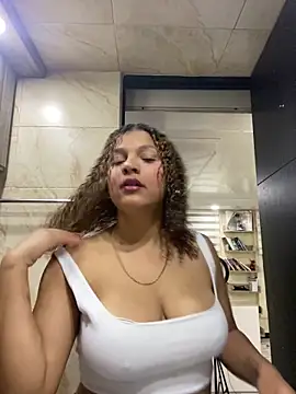 KendyLove  online show from 15, 4, 2026