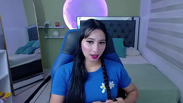 Snapshot of ivvoncute chatting on 7, 6, 2026 ivvoncute online show from 7, 6, 2026
