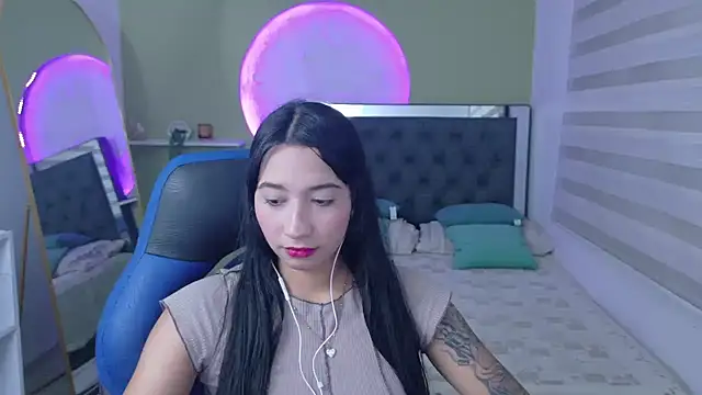 Snapshot of ivvoncute chatting on 5, 7, 2026 ivvoncute online show from 5, 7, 2026