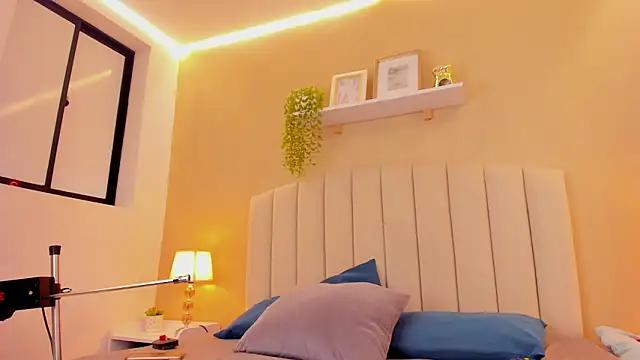 sara kitten19 online show from 11, 3, 2026