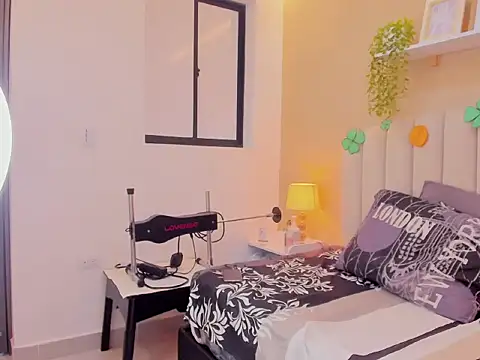 sara kitten19 online show from 17, 3, 2026