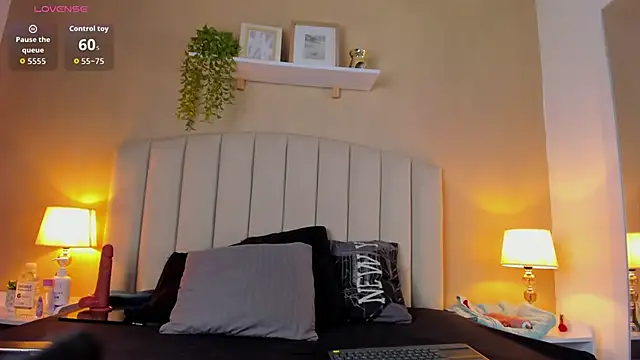 sara kitten19 online show from 10, 4, 2026