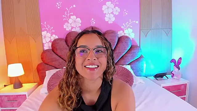 Sara colyn online show from 6, 3, 2026