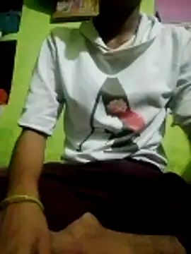 Snapshot of wifedesi7050 chatting on 15, 5, 2026 wifedesi7050 online show from 15, 5, 2026