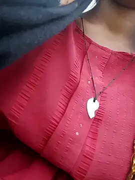 Snapshot of wifedesi7050 chatting on 18, 6, 2026 wifedesi7050 online show from 18, 6, 2026